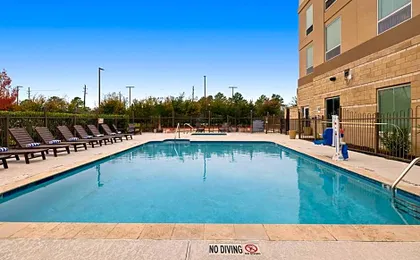 Kozy Hotel Houston North