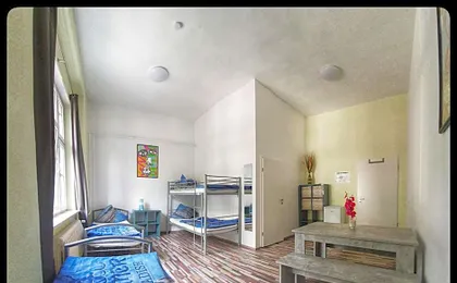 Hostel 199