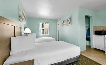 Ocean Court Beachfront Hotel