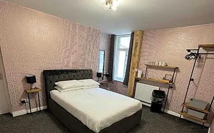 Vinnie's Hotel