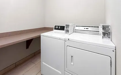 Hampton Inn & Suites Alexandria