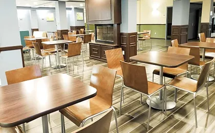 Days Inn & Suites by Wyndham Merrillville