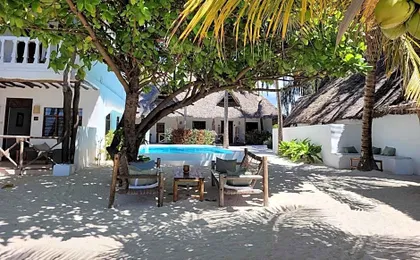 Makuti Beach Bungalows