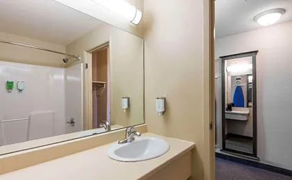 Super 8 by Wyndham Windsor NS
