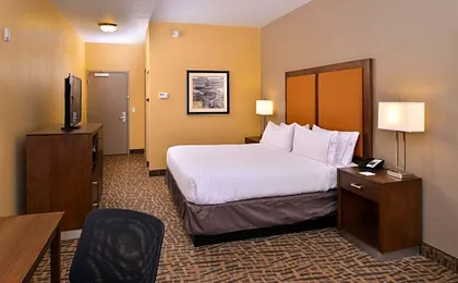 Holiday Inn Express & Suites Page Lake Powell Area By IHG