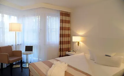 relexa hotel Schatten Stuttgart