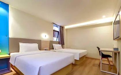7 Days Inn Zhaotong Zhaotong College Fada Square