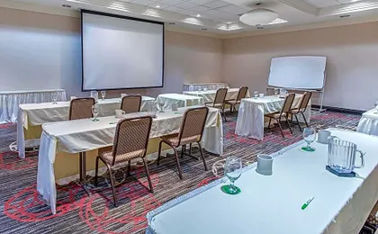 Holiday Inn Louisville Airport - Fair/Expo By IHG