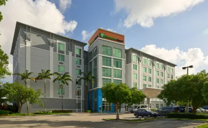 Holiday Inn Express Miami Airport-Blue Lagoon Area