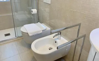 Roomy Central Apartment