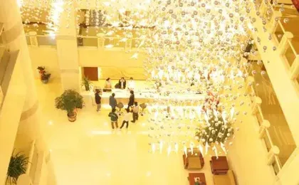 Lv Zhou Hotel
