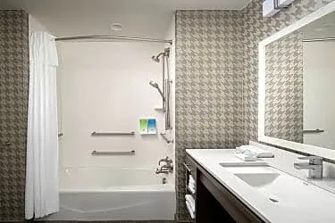Home2 Suites by Hilton Miami Doral West Airport