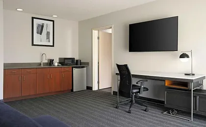 Courtyard by Marriott Detroit Utica