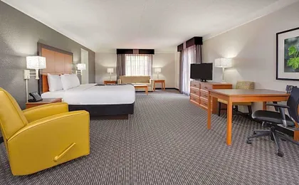 Days Inn by Wyndham Gainesville University I-75