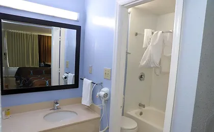 Super 8 by Wyndham Florence SC I-95 North / Hwy 76