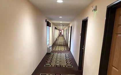 Americas Best Value Inn St. Robert