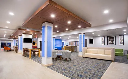 Holiday Inn Express & Suites Rapid City - Rushmore South By IHG