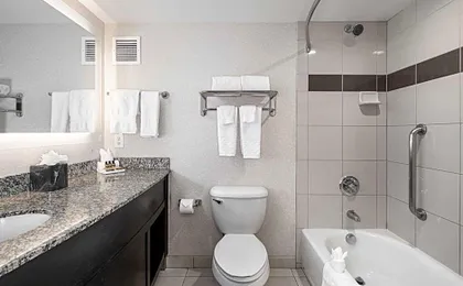 Best Western Plus Marina Gateway