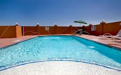 Holiday Inn Express Hotel and Suites Kingsville By IHG