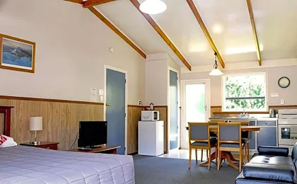 Fairy Springs Motel