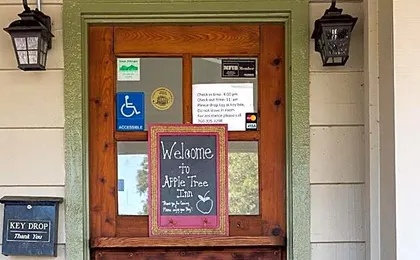 Apple Tree Inn