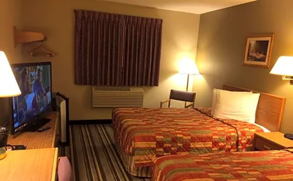 Super 8 by Wyndham Knoxville