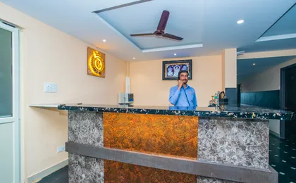 OYO 22837 Chairmen's Hotel