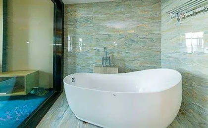 Hejing County Aipai Hotel (County People's Hospital)