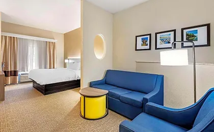 Comfort Suites Merrillville Near US 30