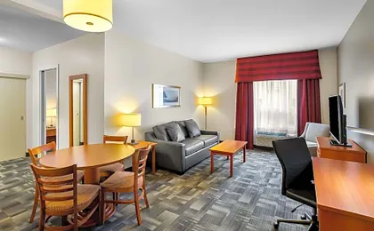 Best Western Thompson Hotel & Suites