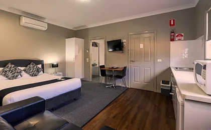 Akuna Motor Inn and Apartments
