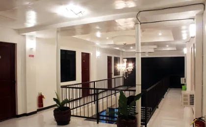 Luna Oslob Travellers Inn