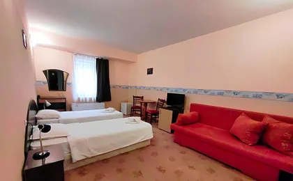 Hotel Akvaya