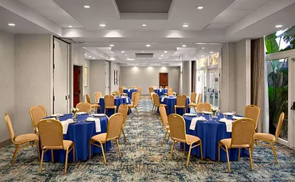 DoubleTree by Hilton LAX - El Segundo