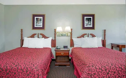 A Red Dot Inn Milledgeville