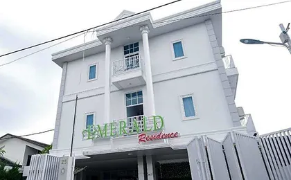 RedDoorz near RS USU Medan 3