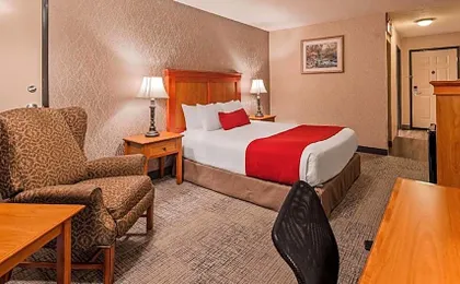 Best Western Plus Rivershore Hotel