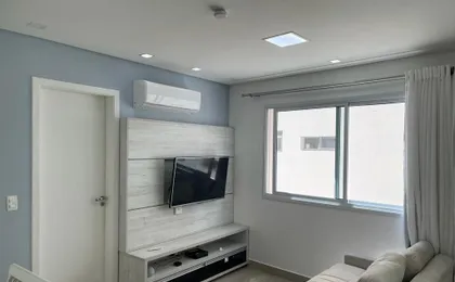 Lindo Apto Guarujá 50m da Praia das Pitangueiras