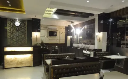 Hotel Naaz Executive Near T2 Airport