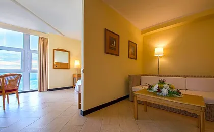 Baía Madeira Hotel