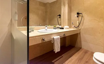 Hotel Málaga Alameda Centro Affiliated by Meliá