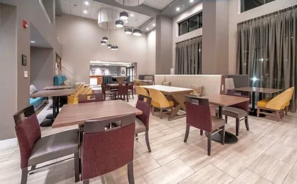Hampton Inn & Suites Santa Maria