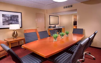 Embassy Suites By Hilton Hotel Kansas City-International Airport
