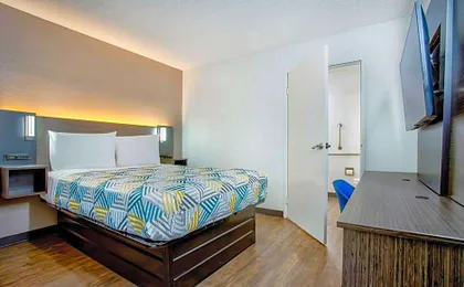 Motel 6-Salem, OR