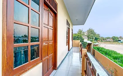SPOT ON 93007 Guest House Lestari