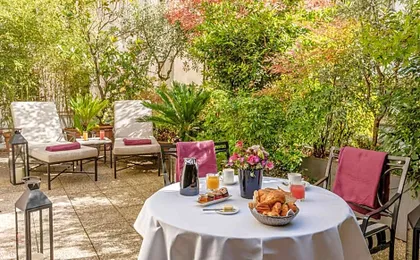 L'Hotel