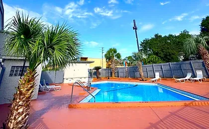 Days Inn by Wyndham Tallahassee University Center