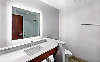 Holiday Inn Express and Suites Chanute By IHG