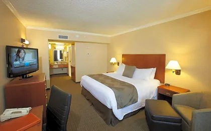 Best Western Plus Lamplighter Inn & Conference Centre