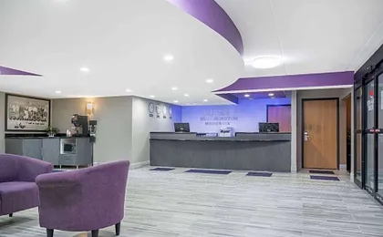 Super 8 by Wyndham Bloomington/Airport